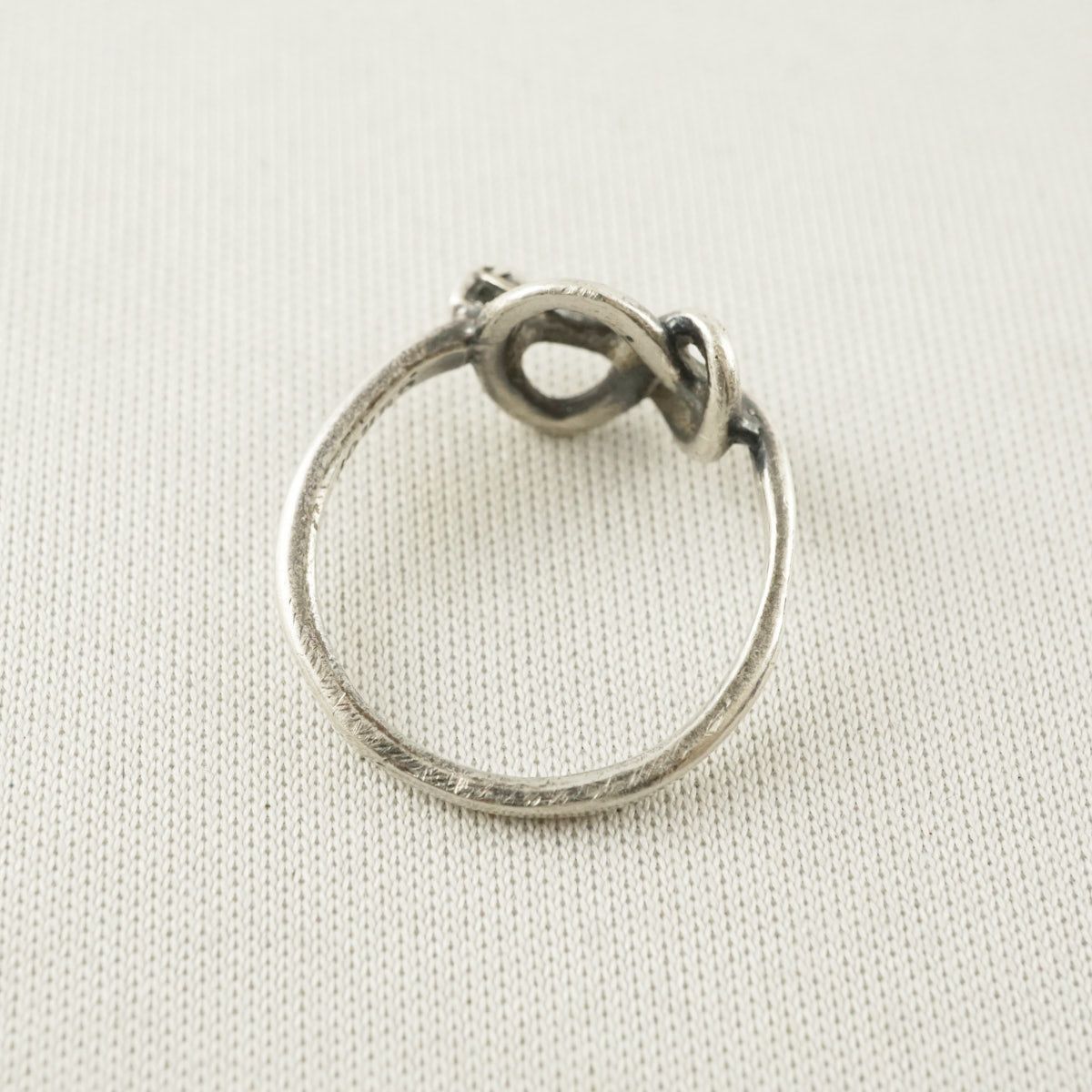【gunda】STEALTH MICROS RING HYDEさん着用　8号 gunda】STEALTH MICROS RING HYDEさん着用 8号 - メルカリ