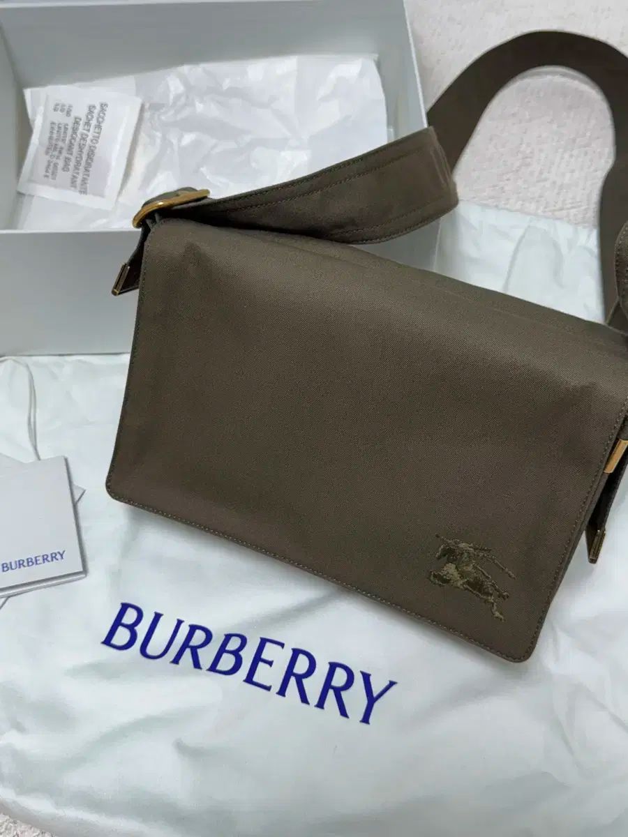 Burberry バーバリー トレンチ クロスボディバッグ オリーブグリーン