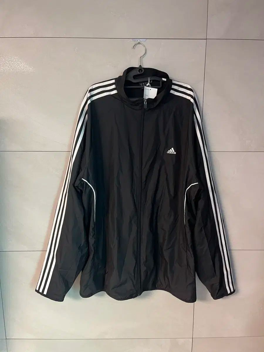【雷市場（ポンジャン）商品韓国直送】 adidas(アディダス) ヴィンテージ ジャージ 黒 （ XL size ）