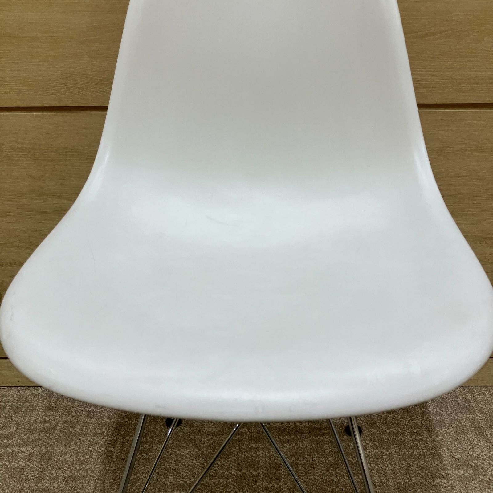 美品 Vitra Eames イームズ プラスチック シェルチェア ホワイト 白