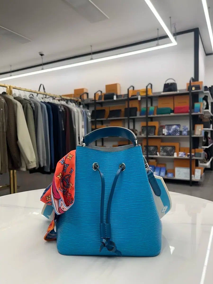 Louis Vuitton ルイヴィトン ネオノエ バケットバッグ