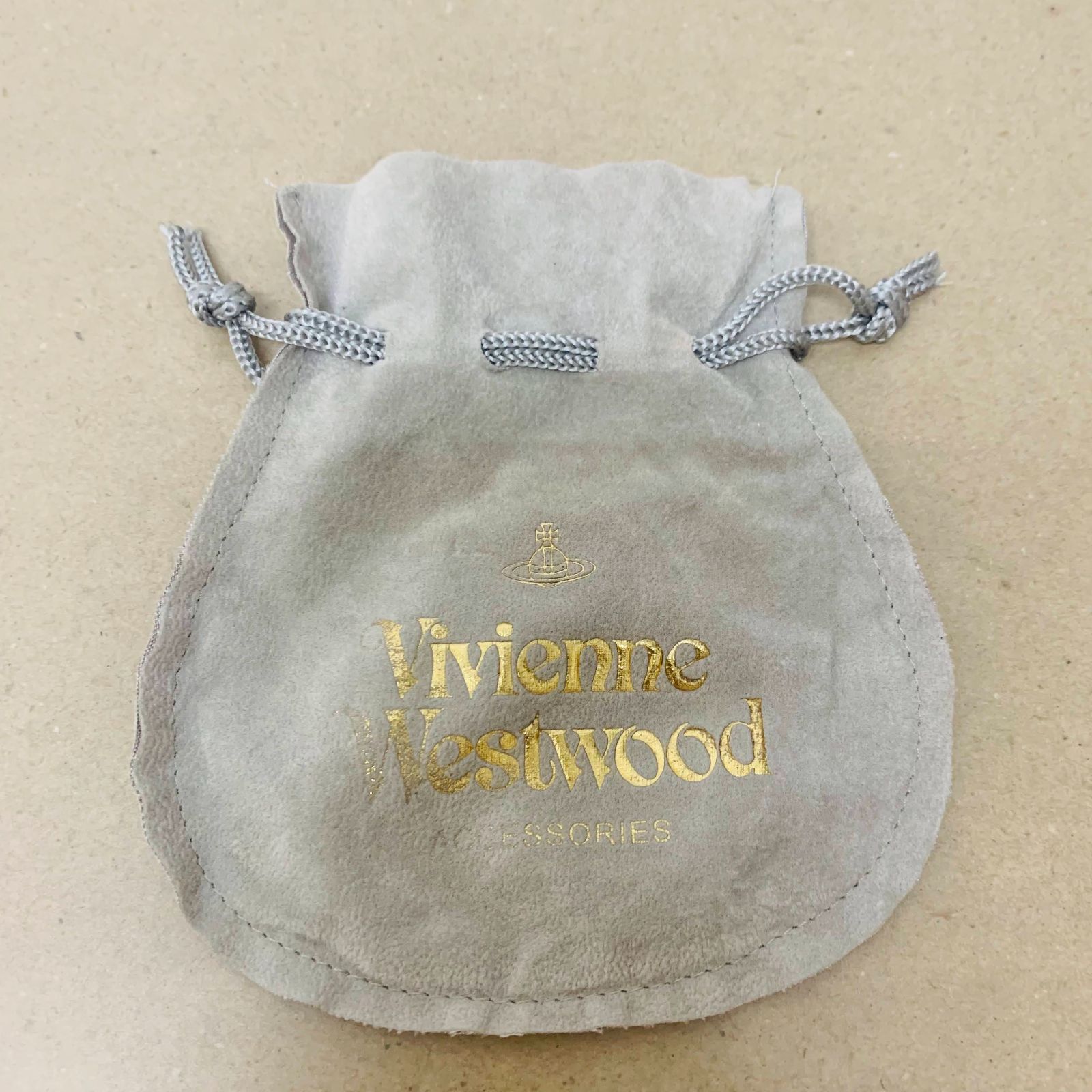 VivienneWestwood レザー バングル