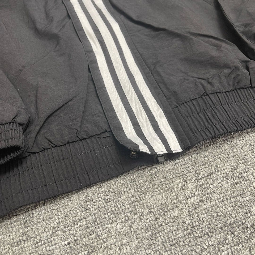 【もとこ】adidasヴィンテージ　パッチワークジャケット ブラック もとこ様専用】adidasヴィンテージ パッチワークジャケット