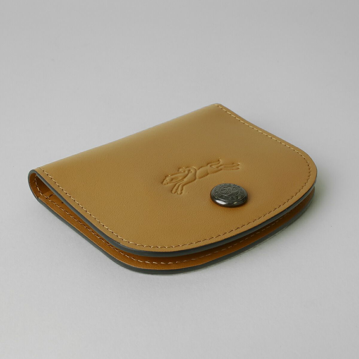 【Longchamp】エピュレ カードホルダー エピュレ カードケース カーキ - レザー | ロンシャン JP