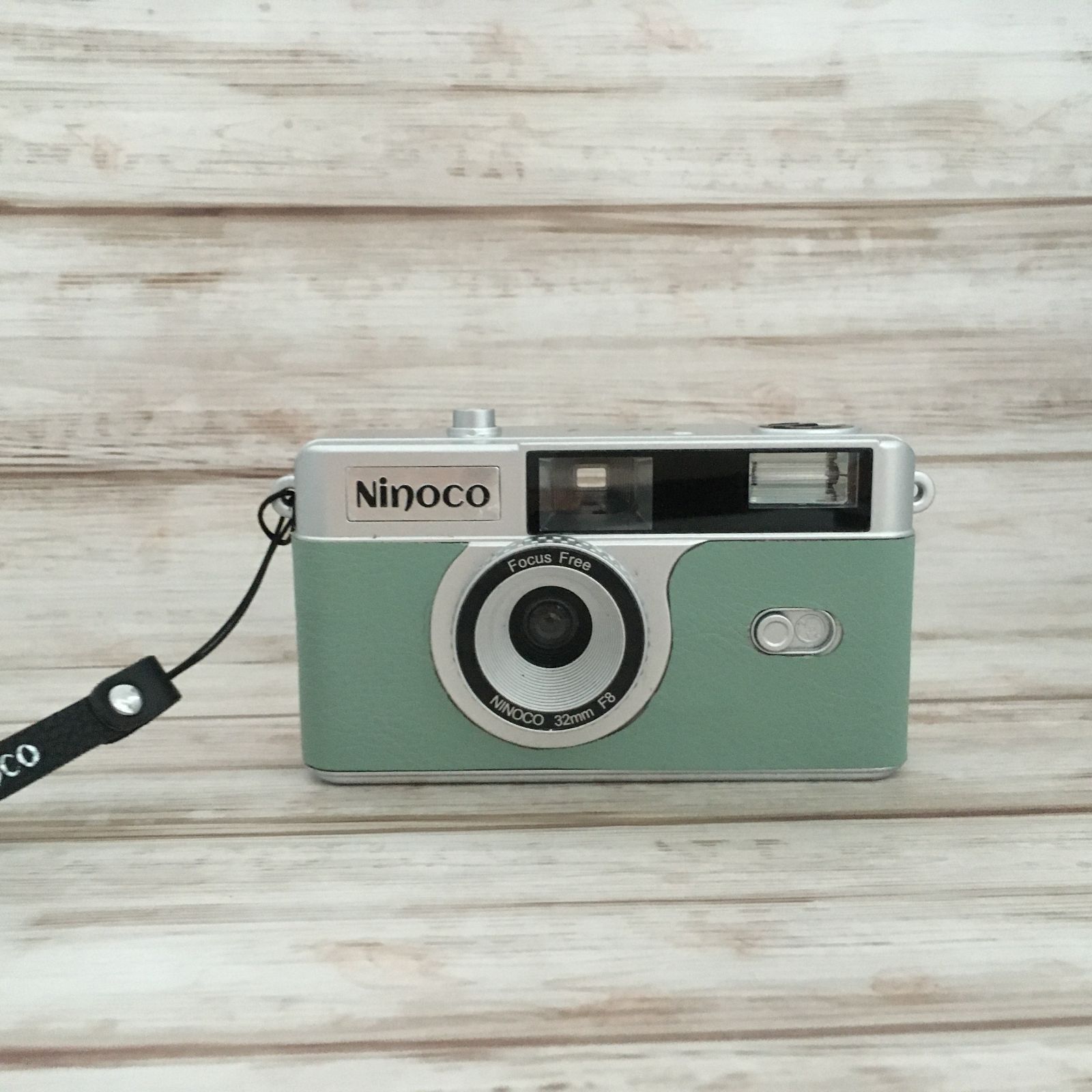 シンプル＆コンパクト！ 35mmフィルムカメラ【オパールグリーンの本革
