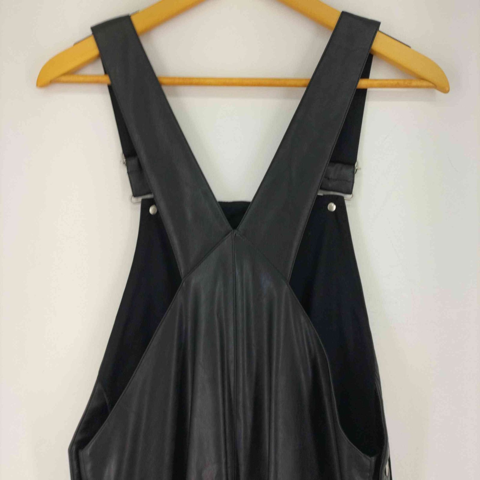 【美品】UNITED ARROWSユナイテッドアローズ/フェイクレザーサロペット UNITED ARROWS / ユナイテッドアローズ | フェイクレザー