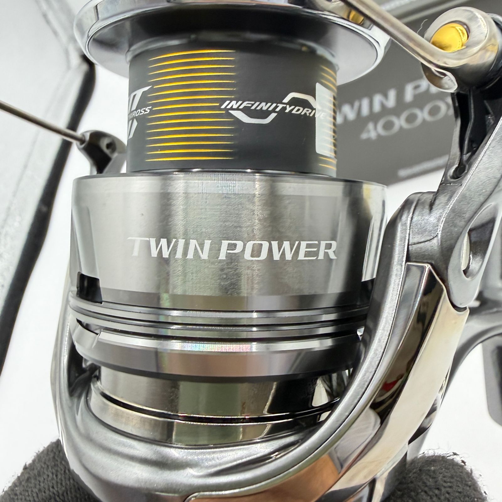 未使用品】 シマノ 24 ツインパワー 4000XG 046871 スピニングリール 釣具 SHIMANO 質屋・リサイクルマート宇部店 スピニングリール  24 ツインパワー 各種 4000MHG SHIMANO ツインパワー 4000mhg スピニングリール 未使用品】 シマノ 24 ツインパワー  4000MHG 046864 釣り ...