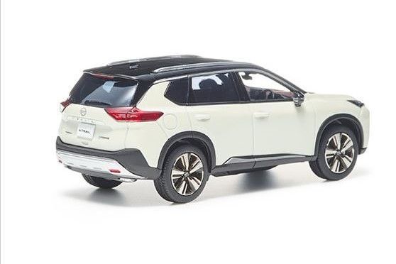 日産特注 1/43 日産 エクストレイル 2023 ホワイト Nissan X-TRAIL Brilliant White Pearl /Super  Black - メルカリ