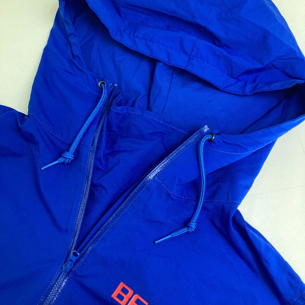 サイズ：M BEAMS GOLF ビームスゴルフ  ナイロンパーカー  ブルー系 [240101360458] ゴルフウェア メンズ ストスト サイズ：M BEAMS GOLF ビームスゴルフ ナイロンパーカー ブルー