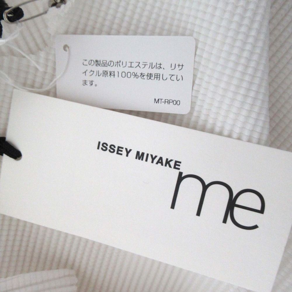 me ISSEY MIYAKE ミーイッセイミヤケ ホワイトプリーツ　トップス白 中古・古着通販】me ISSEY MIYAKE (ミーイッセイ ミヤケ