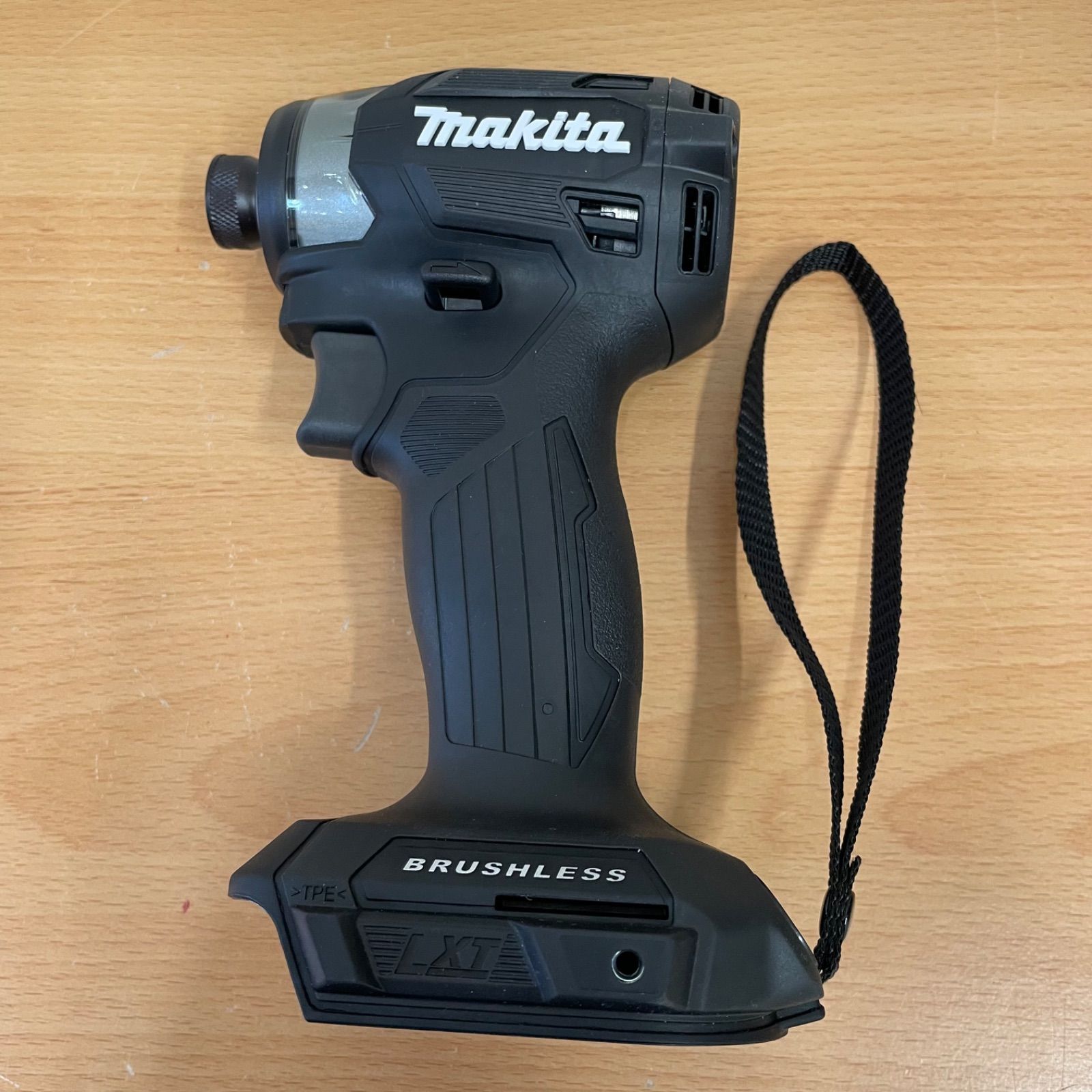 マキタ MAKITA TD173D 充電式 インパクトドライバー 18V 本体のみ A25-2988