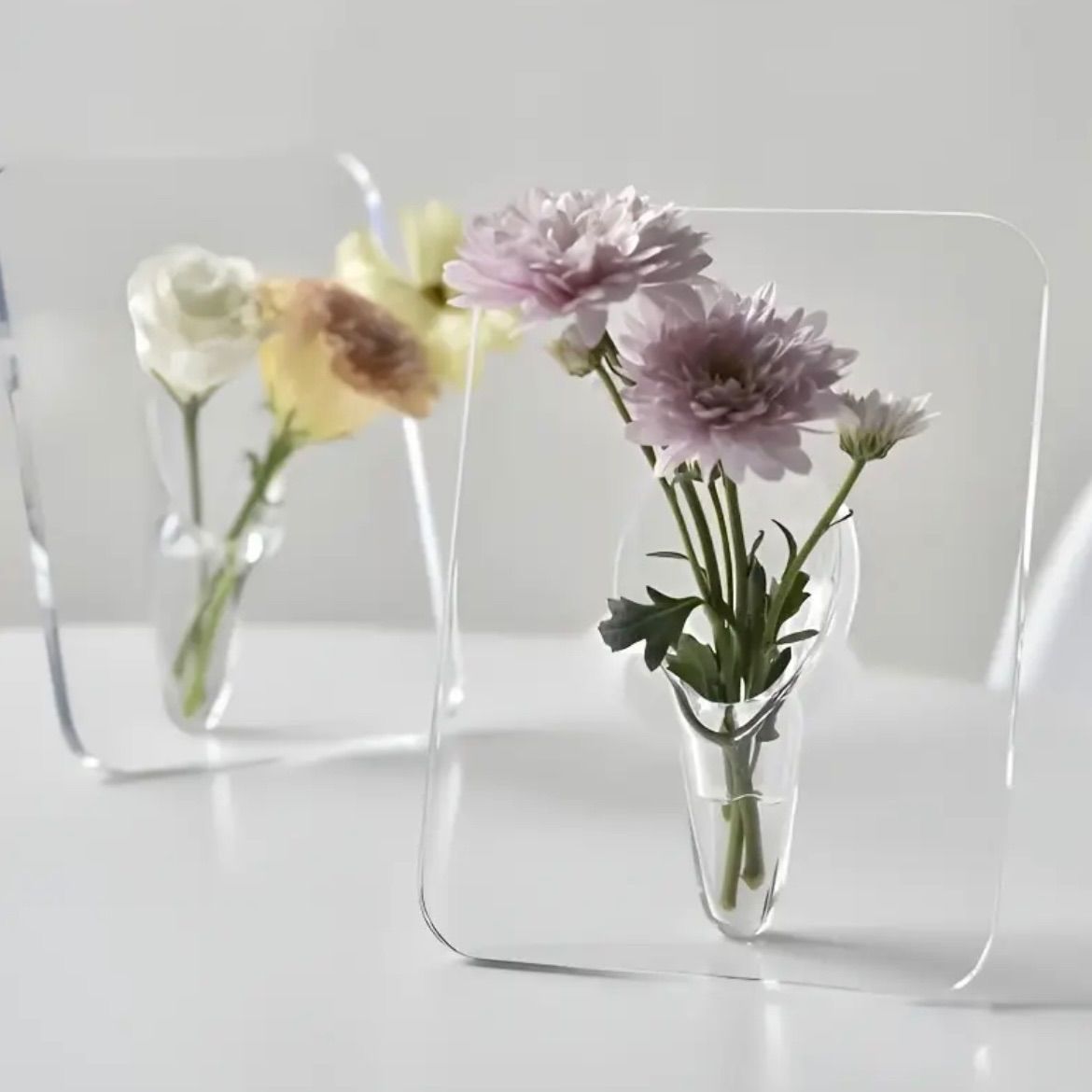 置物 花瓶 アクリル製 2個セット モダン 北欧 おしゃれ 長方形フレーム風 フォトスタイル インテリアベース 花なし対応 デスクトップ装飾 ホリデーギフト向け 透明素材 クリエイティブフォルム 室内用オブジェ 雑貨としても利用 軽量設計 リビングルーム