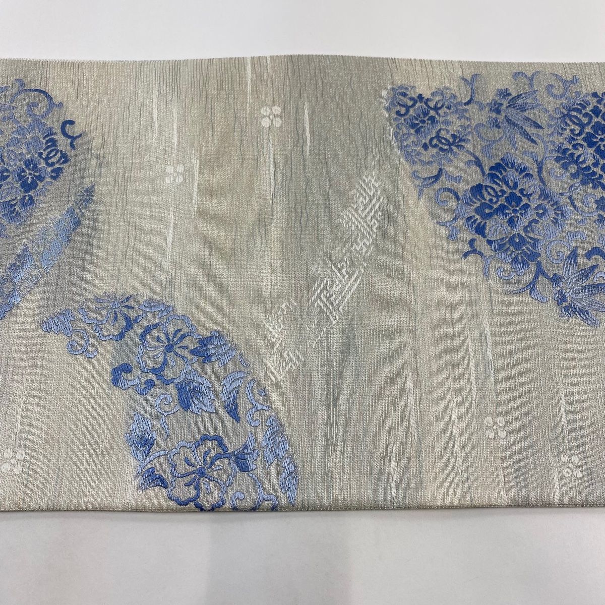 袋帯 単衣から夏向け 新品未使用品 花菱 金糸 銀糸 正絹 六通 N003 袋帯 美品 名品 向かい鳥 草花 金糸 箔 金色 六通 正絹 【中古