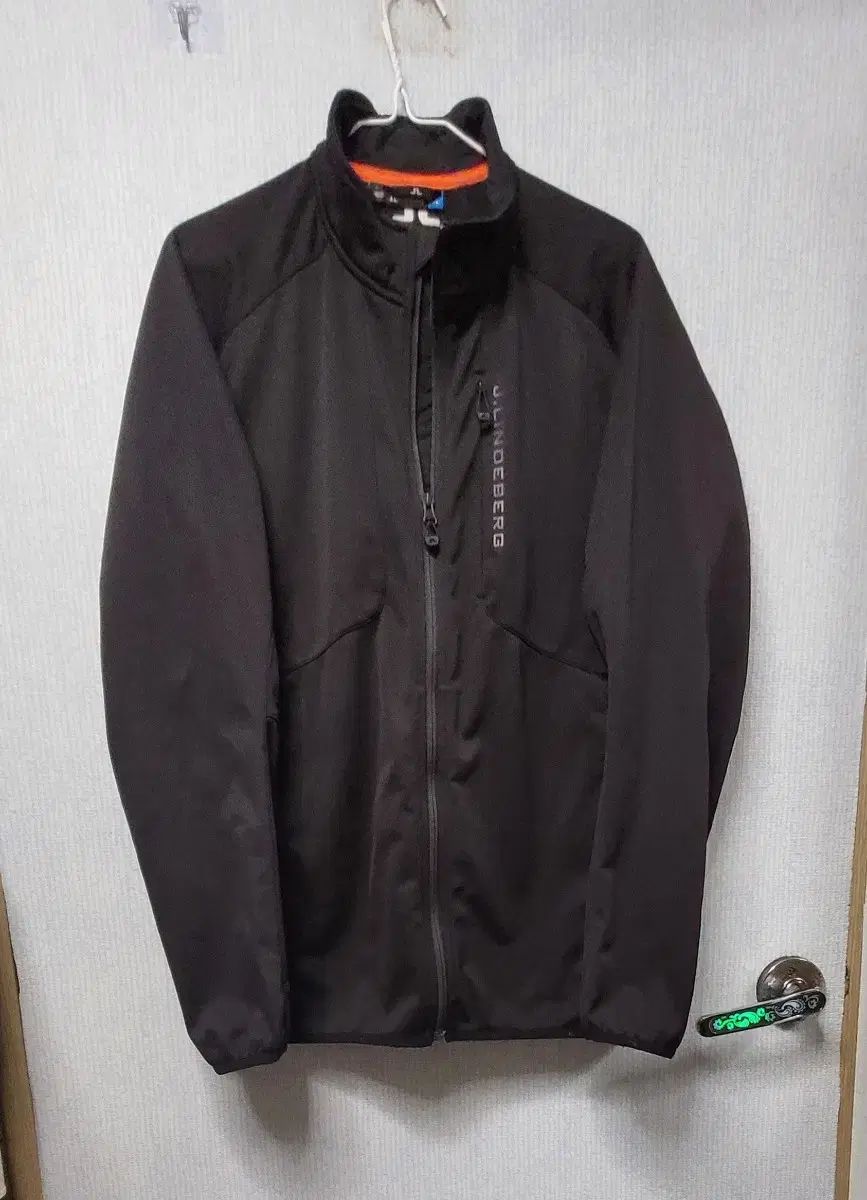 J.LINDEBERG J.リンドバーグ ブラック ウィンドブレーカー ジャケット L 100 105