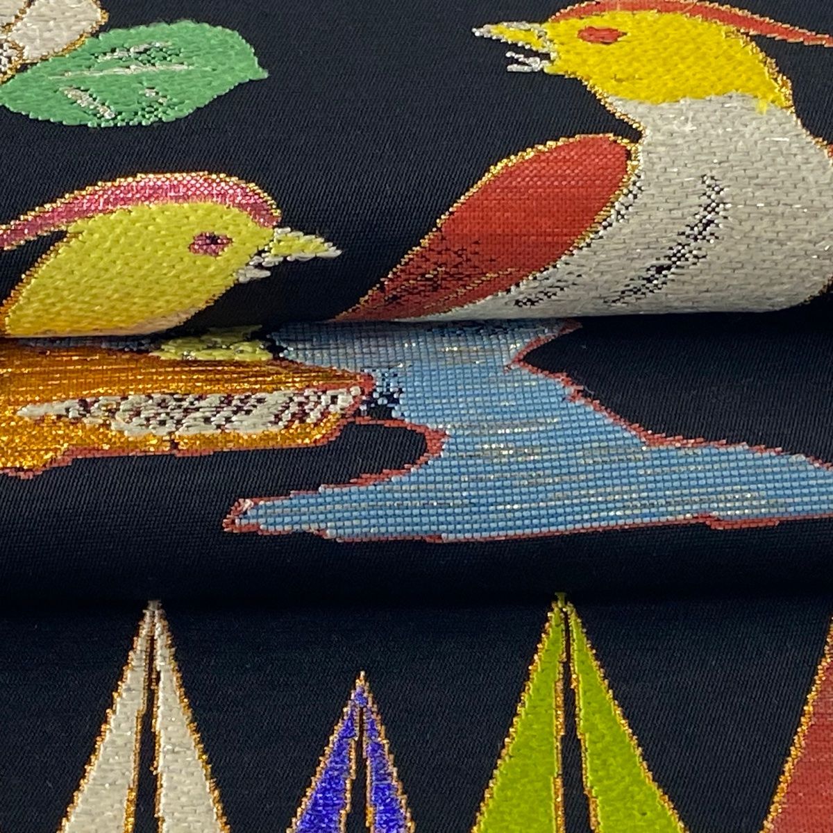 袋帯 逸品 龍村平蔵 落款 関西仕立て 鳥 椿 箔 刺繍 黒 お太鼓柄 正絹  