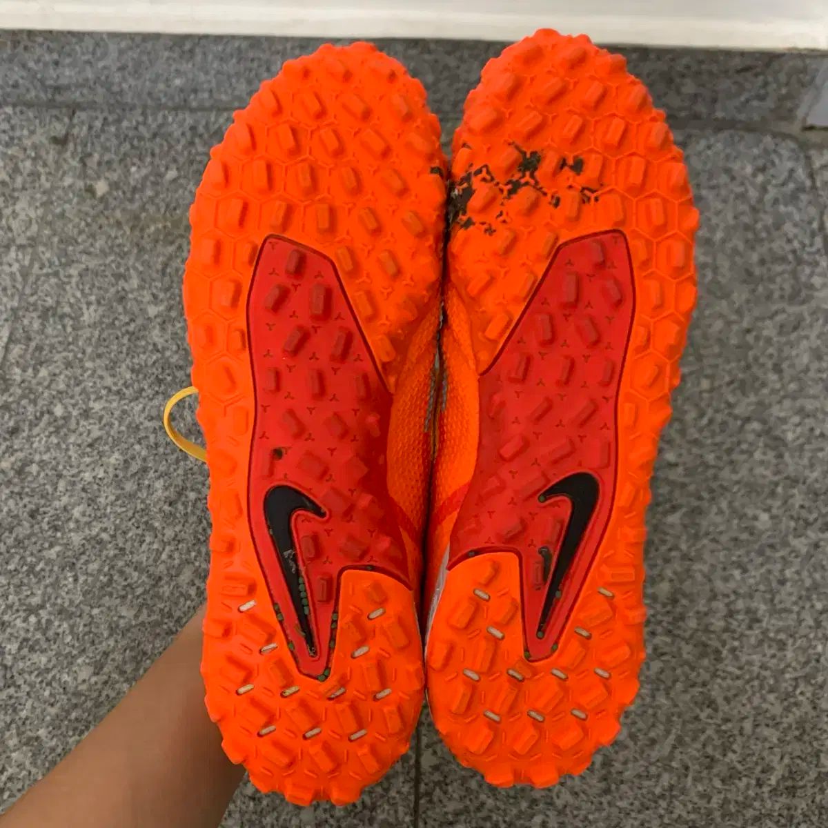 【大好評販売】 NIKE ナイキ サッカーシューズ ファントム GT2 255mm