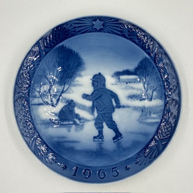 ロイヤルコペンハーゲン イヤープレート 1965年 「Little Skaters