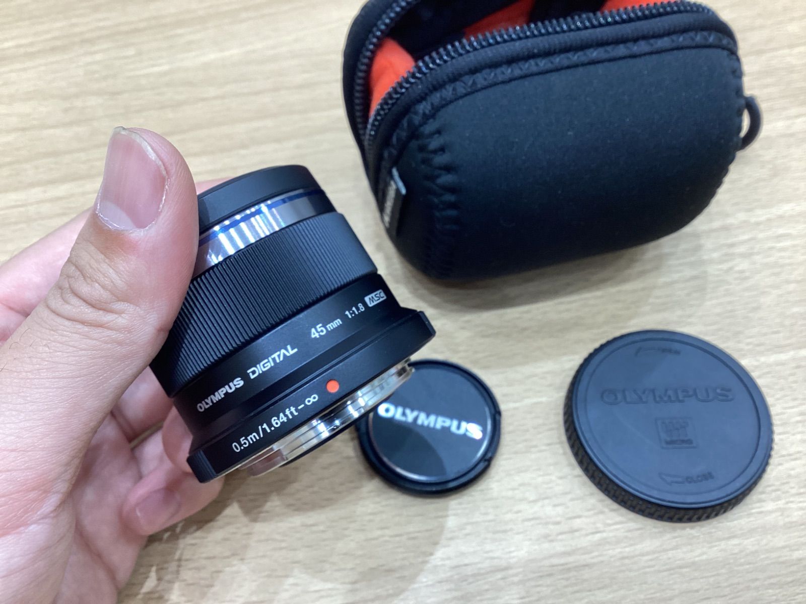 OM SYSTEM/オリンパス OLYMPUS 単焦点レンズ M.ZUIKO DIGITAL 45mm F1.8 ブラック 中古OM SYSTEM⁄オリンパス OLYMPUS 単焦点レンズ  DIGITAL