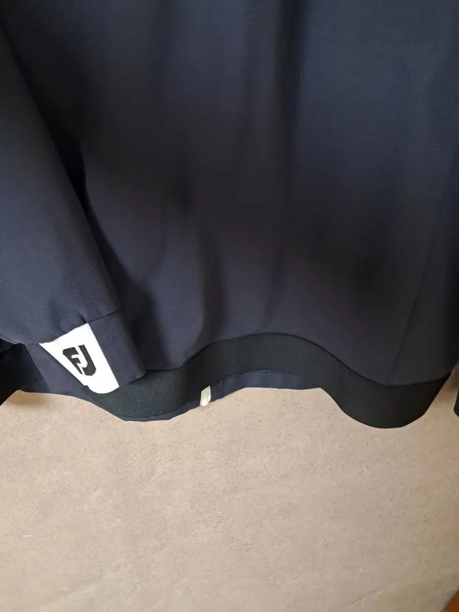 ウィンドブレーカー ジャケット