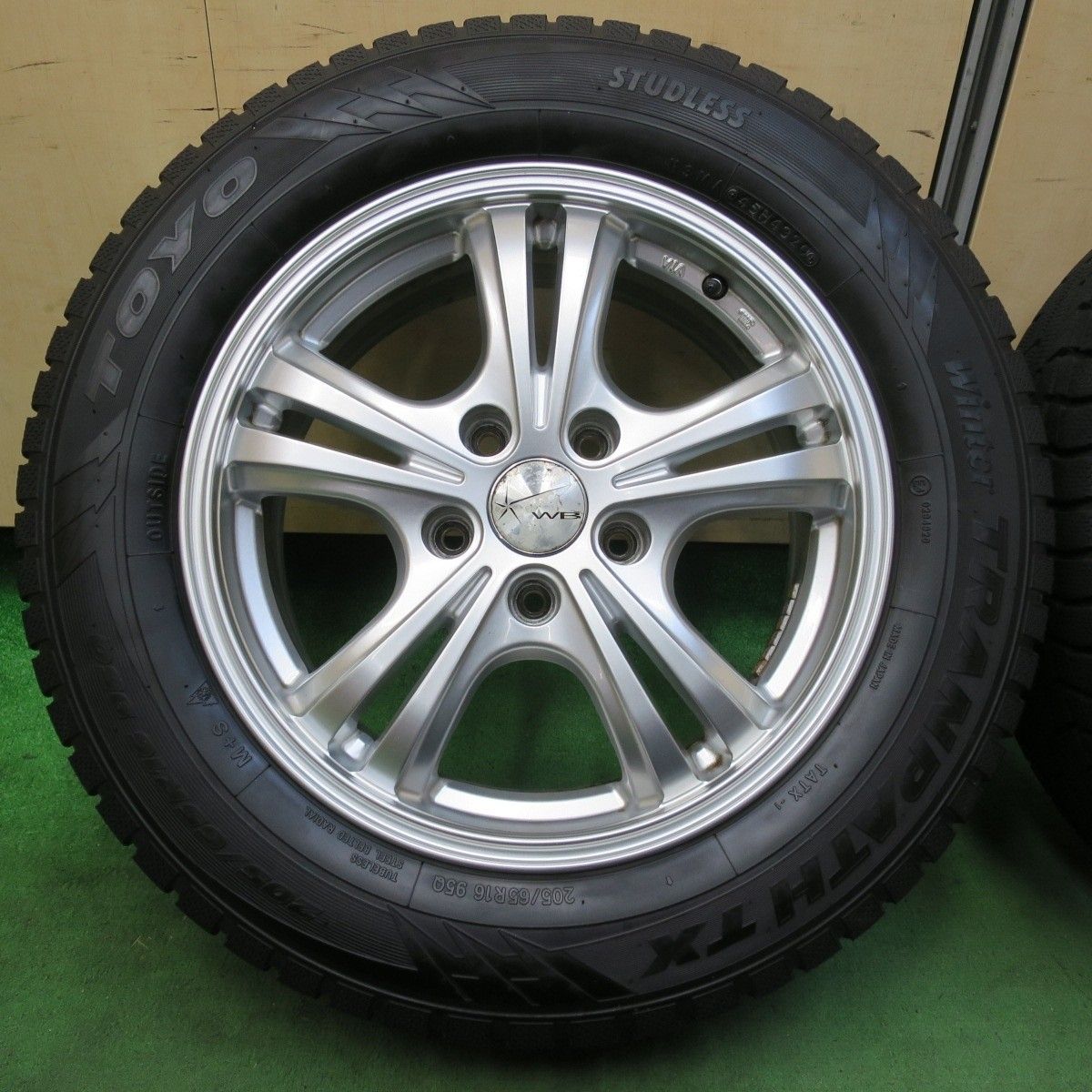 ニッサン純正　アルミ、スタッドレスセット 185/60R16 4本 ニッサン純正 アルミ、スタッドレスセット 185/60R16 4本