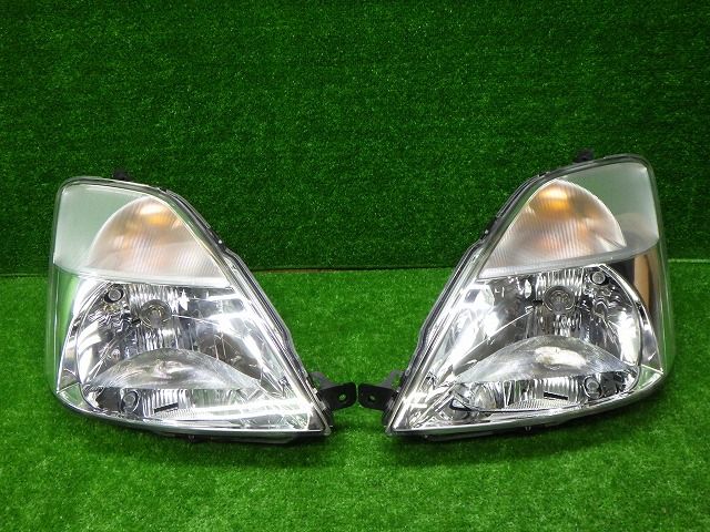 綺麗　スズキ　MF21S　MRワゴン　モコ　ヘッドライト　左右　ハロゲン　P2269　250501032
