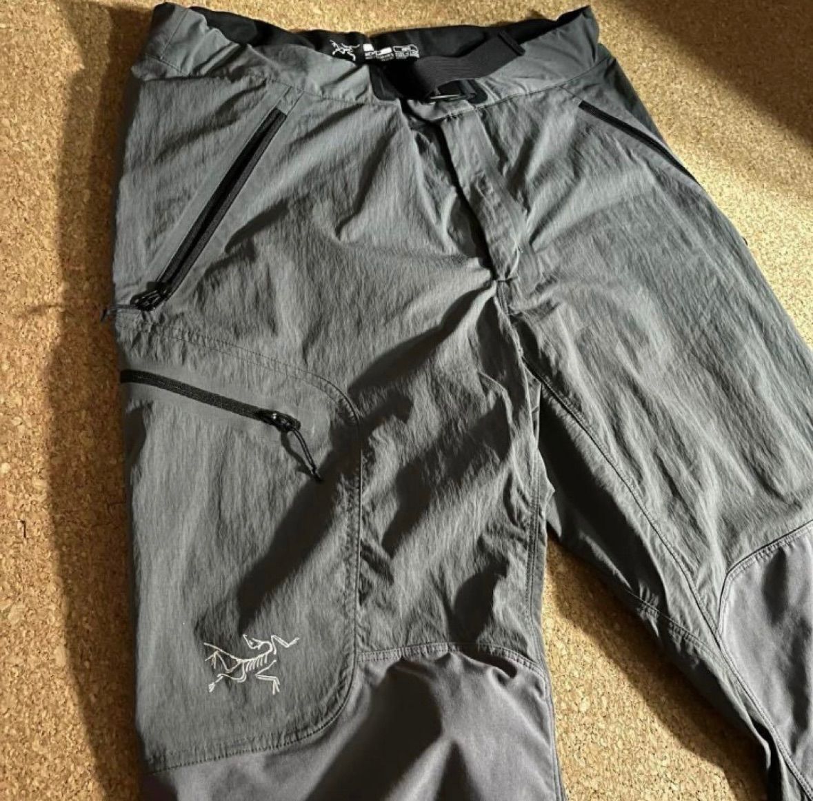 アークテリクス ガンマSLハイブリッドパンツ グレー メンズS ナイロン