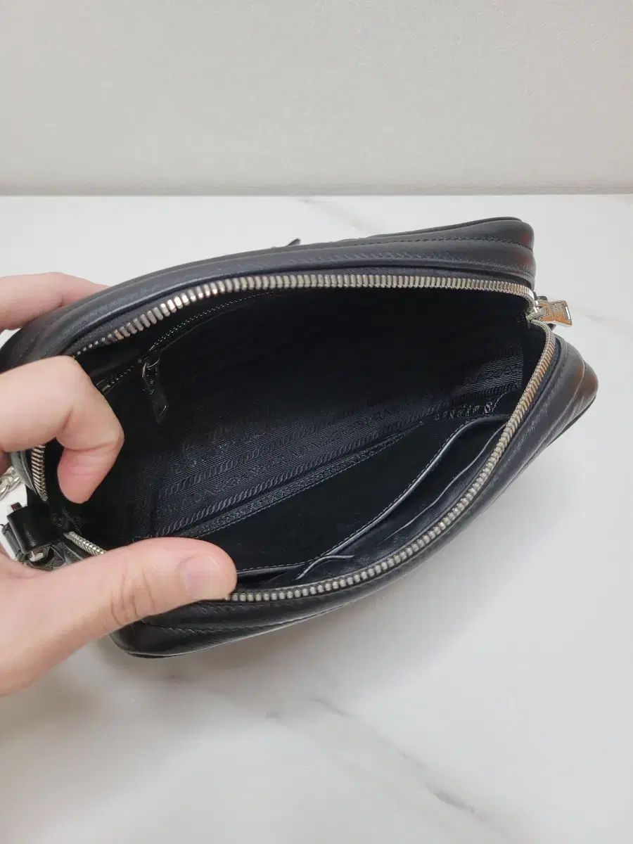 PRADA プラダ ダイアグラム チェーン カメラバッグ シルバー DECORATOM_COM_BR