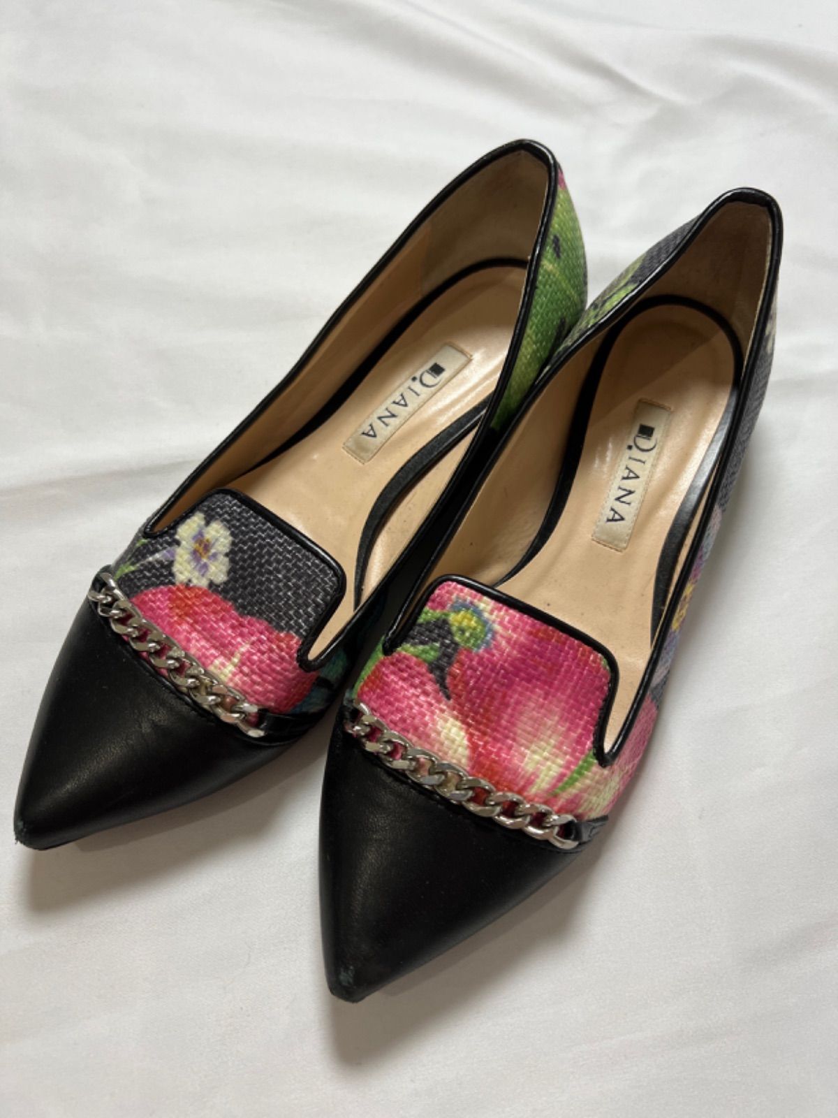 213906】DIANA ダイアナ ローヒールパンプス ビットチェーン 総柄 22.5