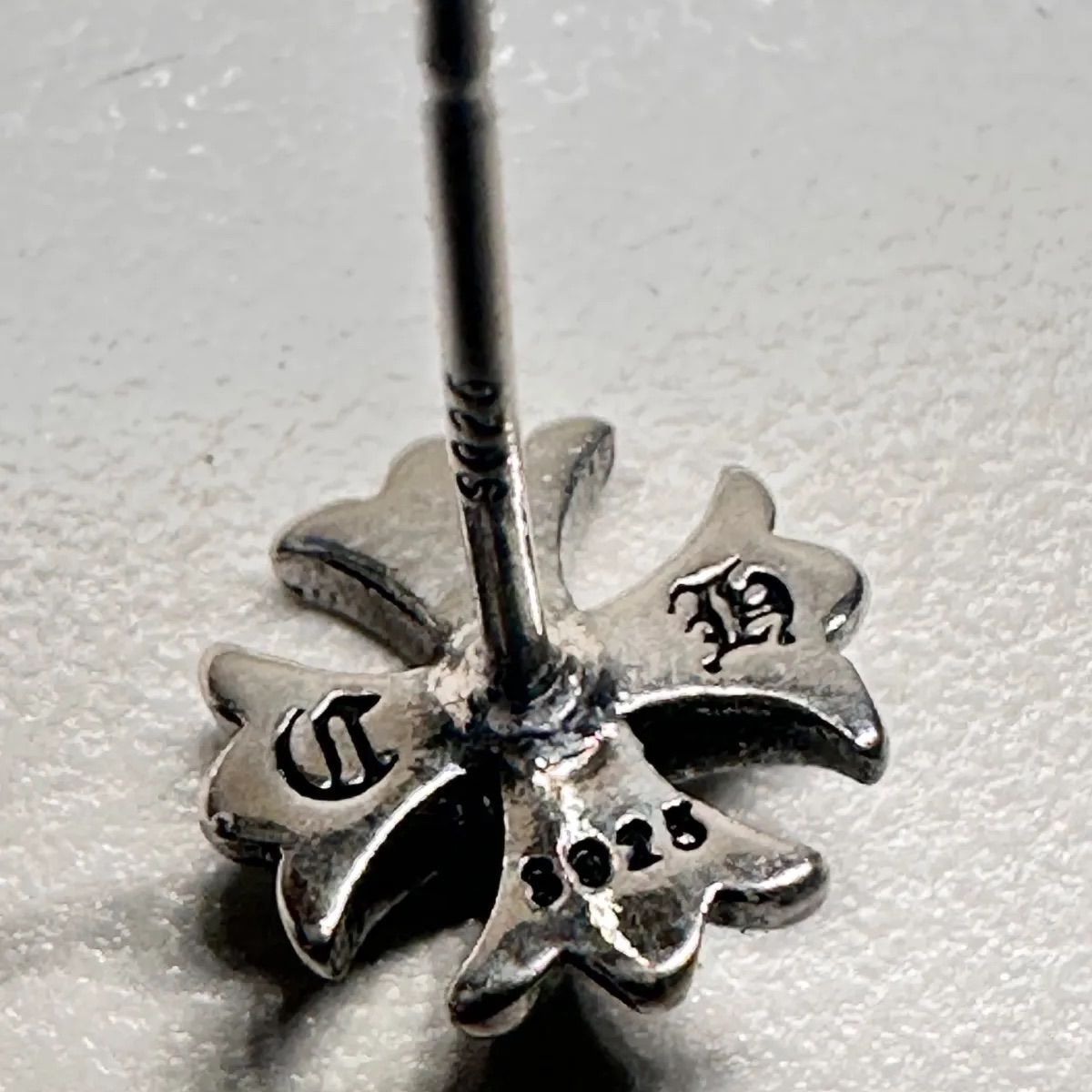 CHROME HEARTS CHプラス スタッド ピアス 片耳 CHプラススタッドピアス