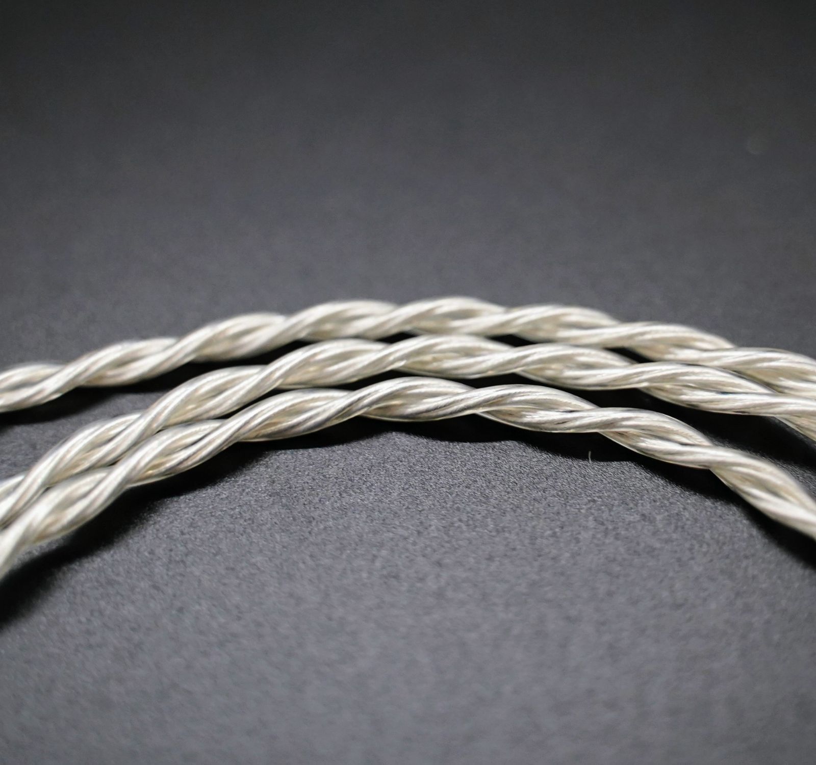 ついに7N 超冷凍製単結晶銅銀メッキ最高スペックケーブルIE900用/4.4mm ついに7N 超冷凍製単結晶銅銀メッキ最高スペックケーブルIE900用/4.4mm