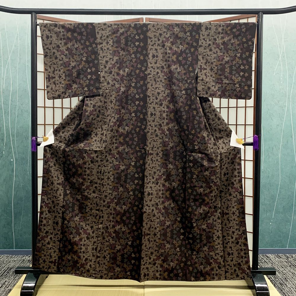 リサイクル着物 大島紬 大島 袷 泥染め 茶 蝶々 女性用