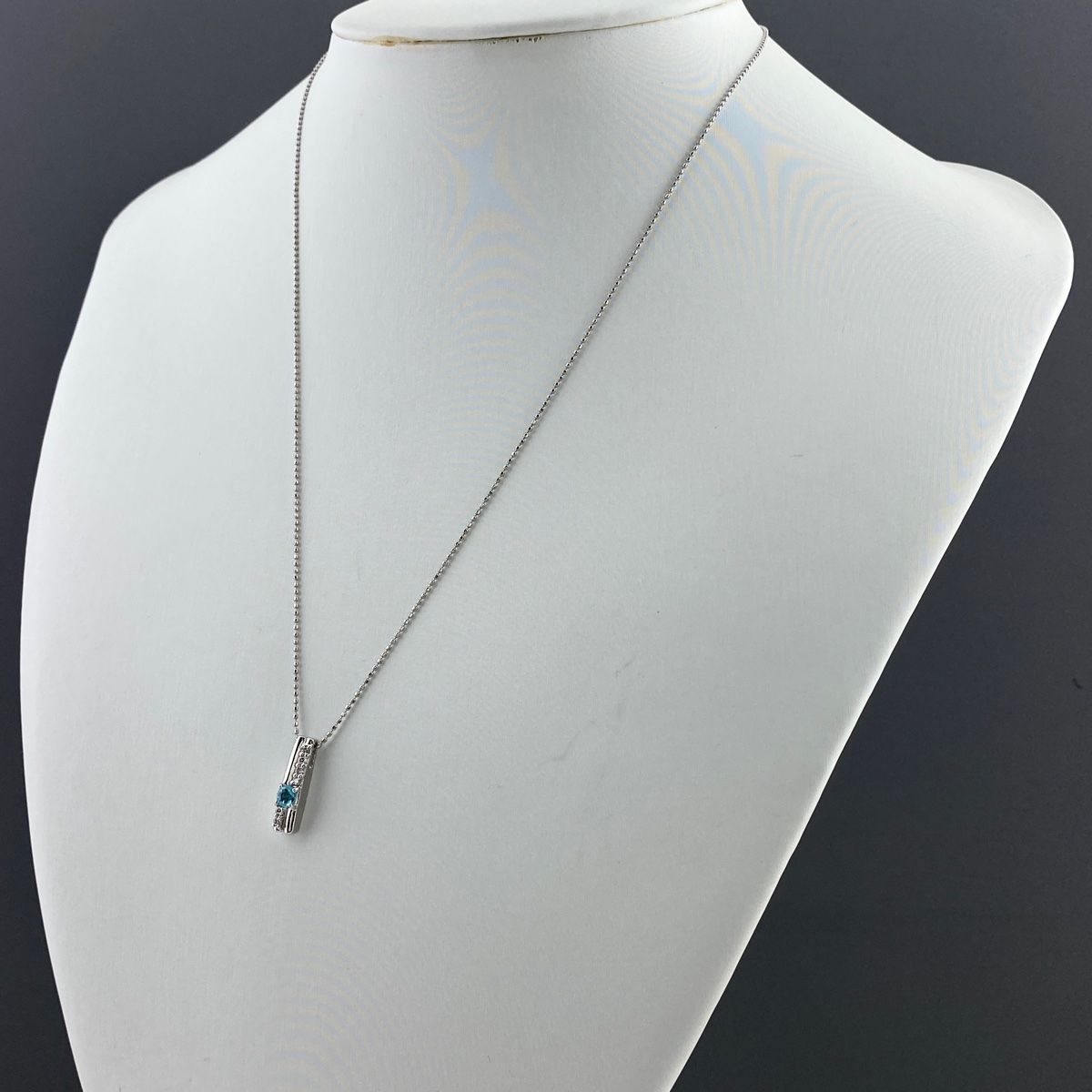 パライバトルマリン デザインネックレス プラチナ ペンダント  