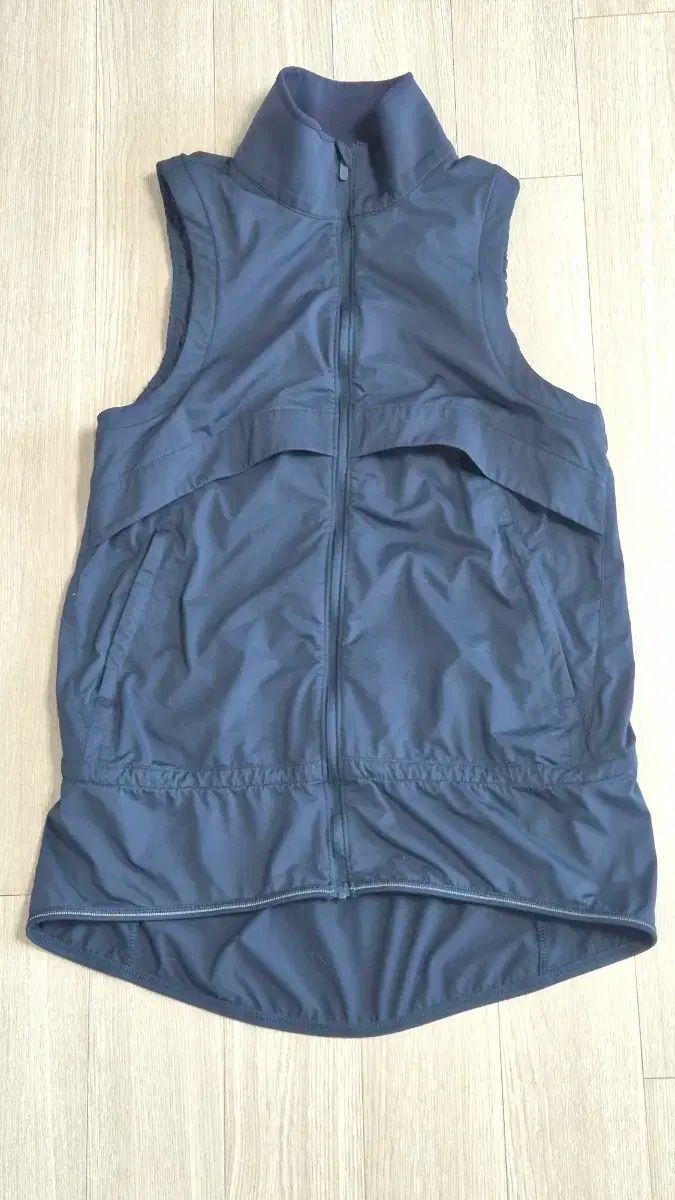lululemon ルルレモン Kicking Asphalt Vest 4 サイズ ベスト