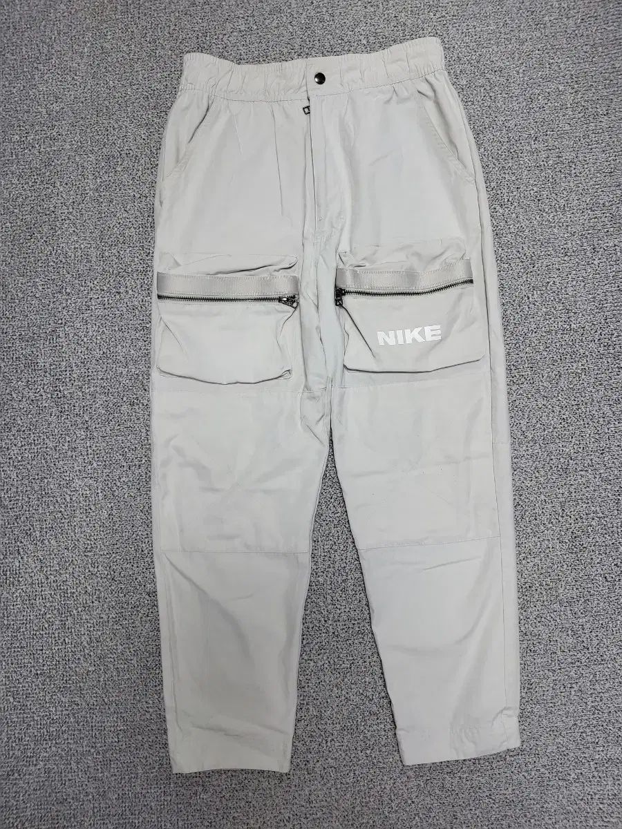 Nike(ナイキ） ゴム カーゴパンツ