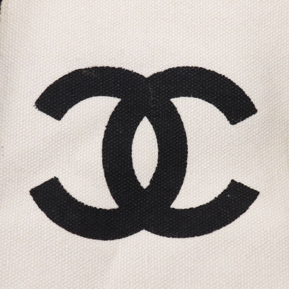 CHANEL】シャネル ココマーク ノベルティ キャンバス 白/黒 レディース