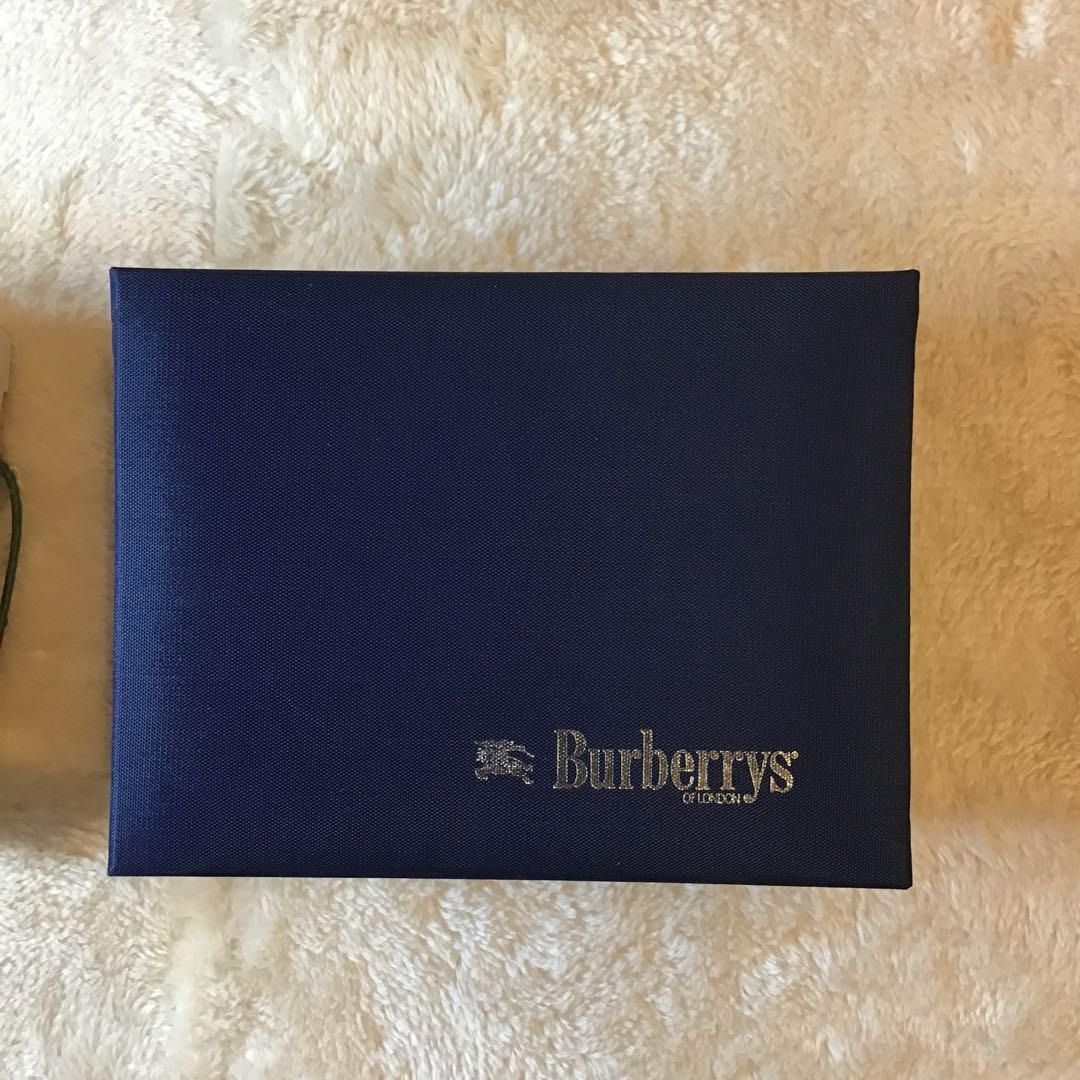バーバリー シルクコットン ハンカチ スカーフにも ノバチェック 箱 バーバリー シルクコットン ハンカチ スカーフにも ノバチェック 箱