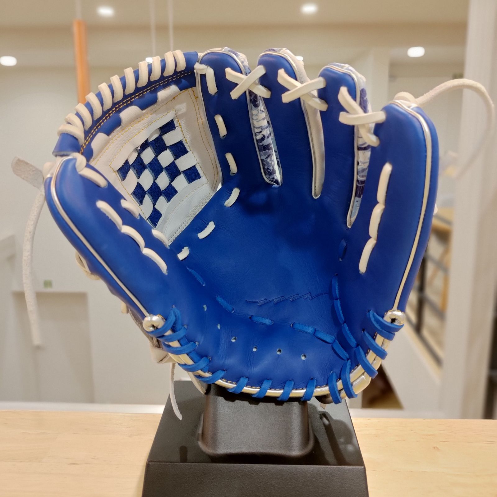 新品　FREUDISO(フロイディーゾ)グローブ　グラブ　硬式　野球　内野手用　オーダーグローブ