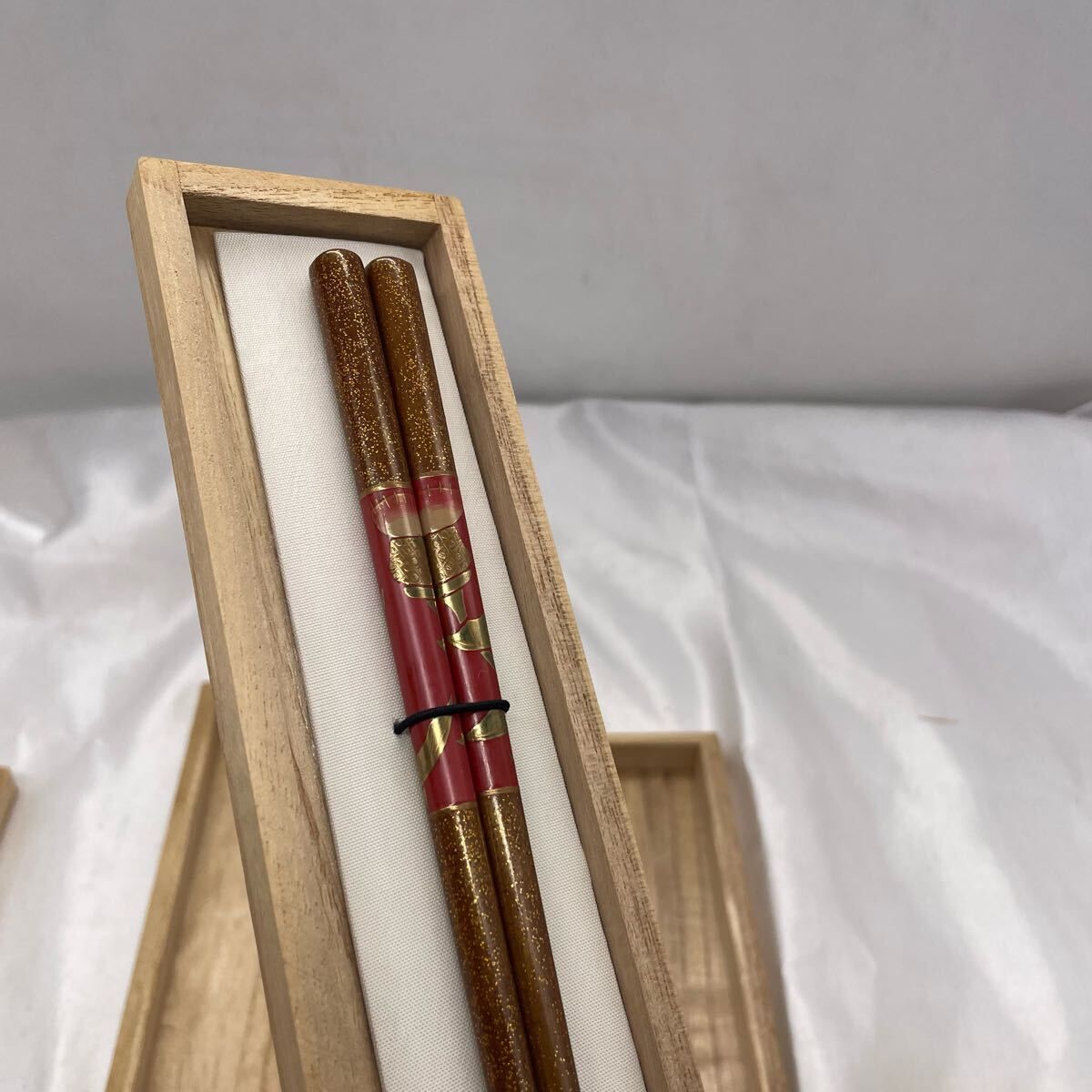 未使用/美品】木箱入り 高級漆塗り箸 2膳セット 蒔絵 螺鈿 23cm