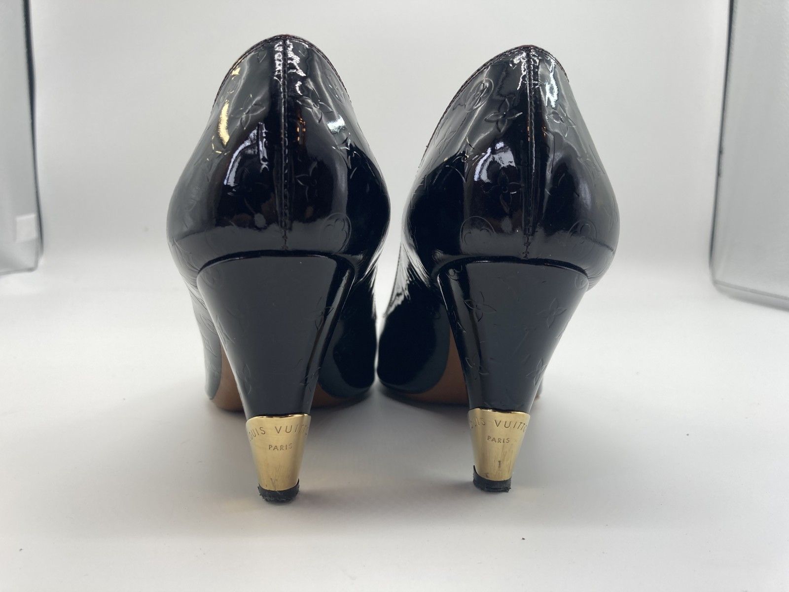 ルイヴィトン 09年 パテントレザー オープントゥパ ンプス 35