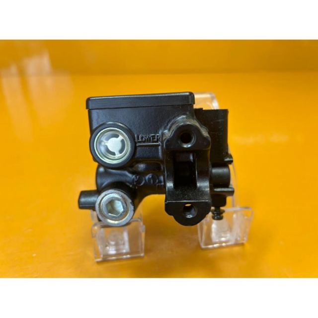 フロントブレーキ