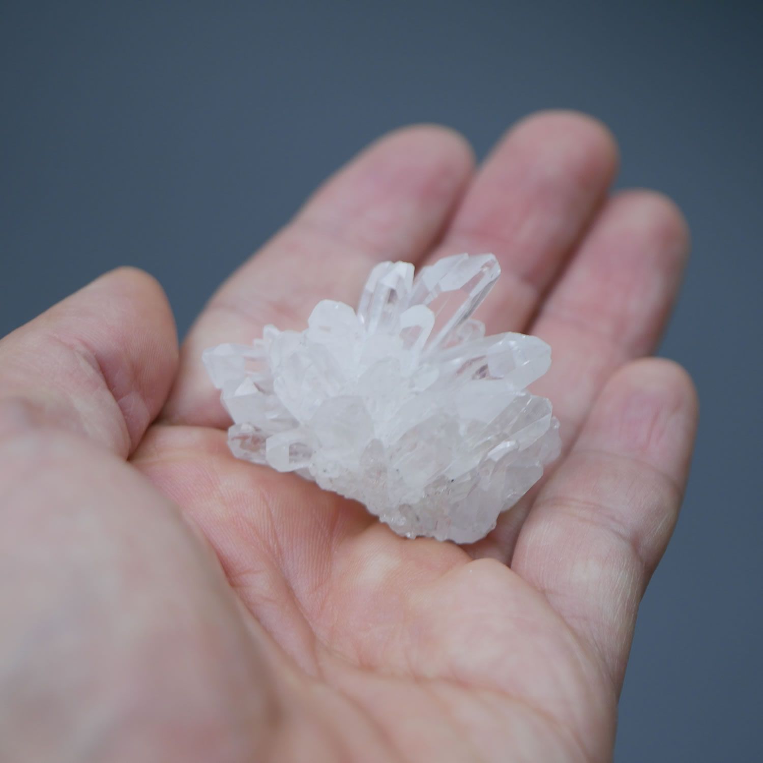 M1545☆水晶クラスター2.6Kg☆菊花水晶クラスター☆天然石　原石 四川省産 菊花水晶 クラスター 1点物 約27g 天然石・置き物 空間