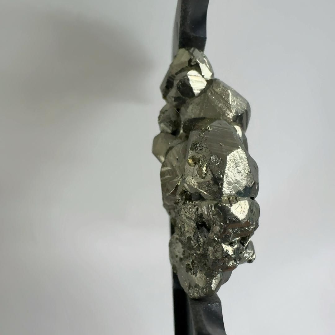 E30209】 黄鉄鉱 パイライト pyrite ペルー 天然石 鉱物