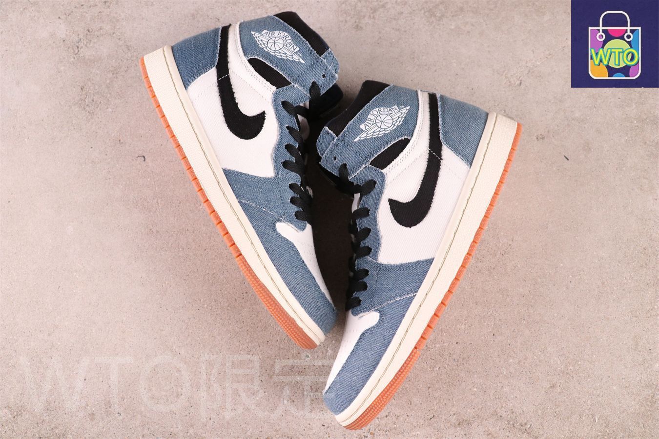 未使用品　ナイキ　エアジョーダン1 レトロ ハイ OG デニム　0475 NIKE ナイキ エア ジョーダン レトロ ハイ スニーカー AIR