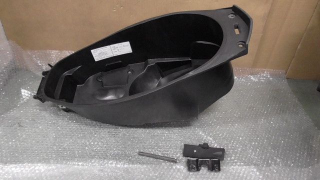 シグナス-X　LPRSE29107A450xxx　の　メットインボックス:#1703041516 人気・おすすめ｜売れ筋商品・話題商品におすすめ 品質チェック済み 安心配送