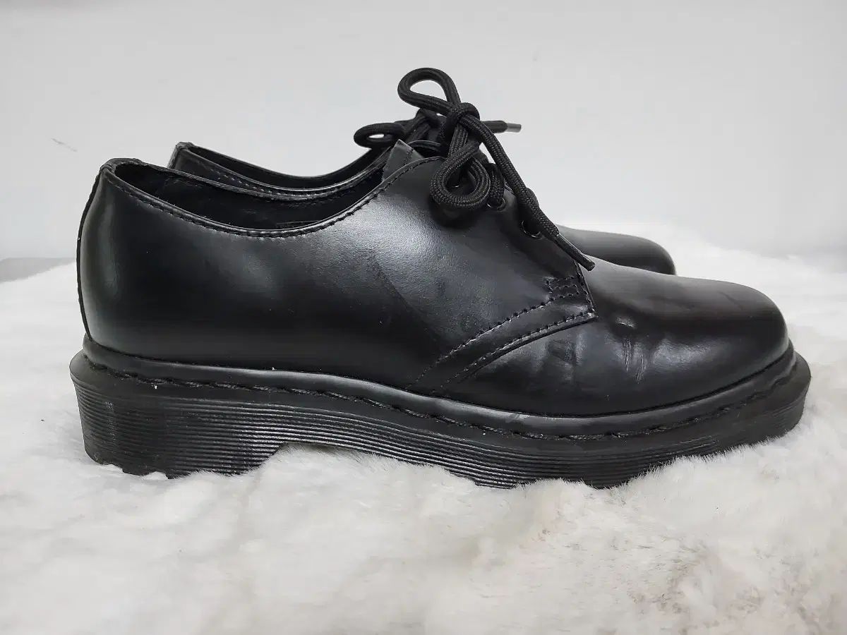 DR. MARTENS ドクターマーチン 3ホール ブラック 230 235サイズまで