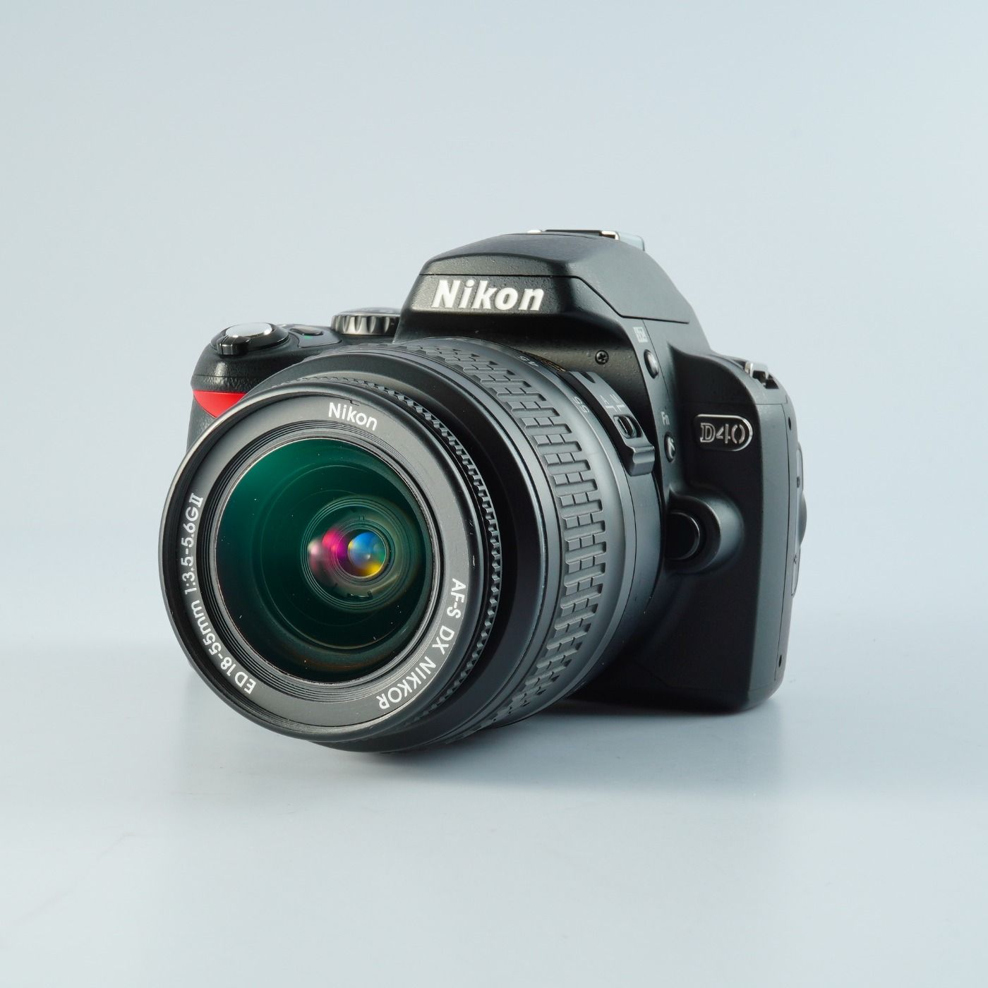 Nikon ニコン D40 ＋AF-S DX NIKKOR 18-55mm F/3.5-5.6 GⅡ ED
