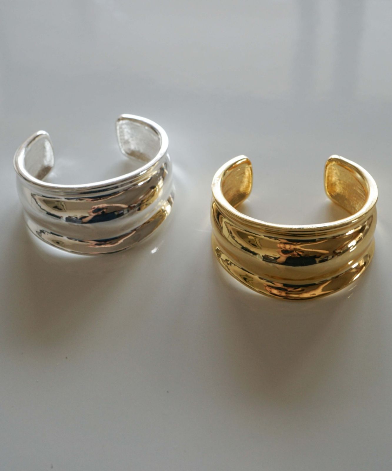 ▫️訳あり価格▫️美品Natural curve bangle Nothing And Others/ナッシングアンドアザーズ】Curve Point