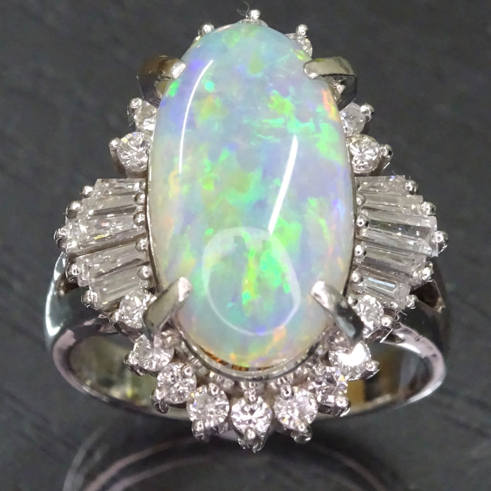 プラチナ pt900 天然オパール2.81ct 天然ダイヤモンド0.68ct デザイン 