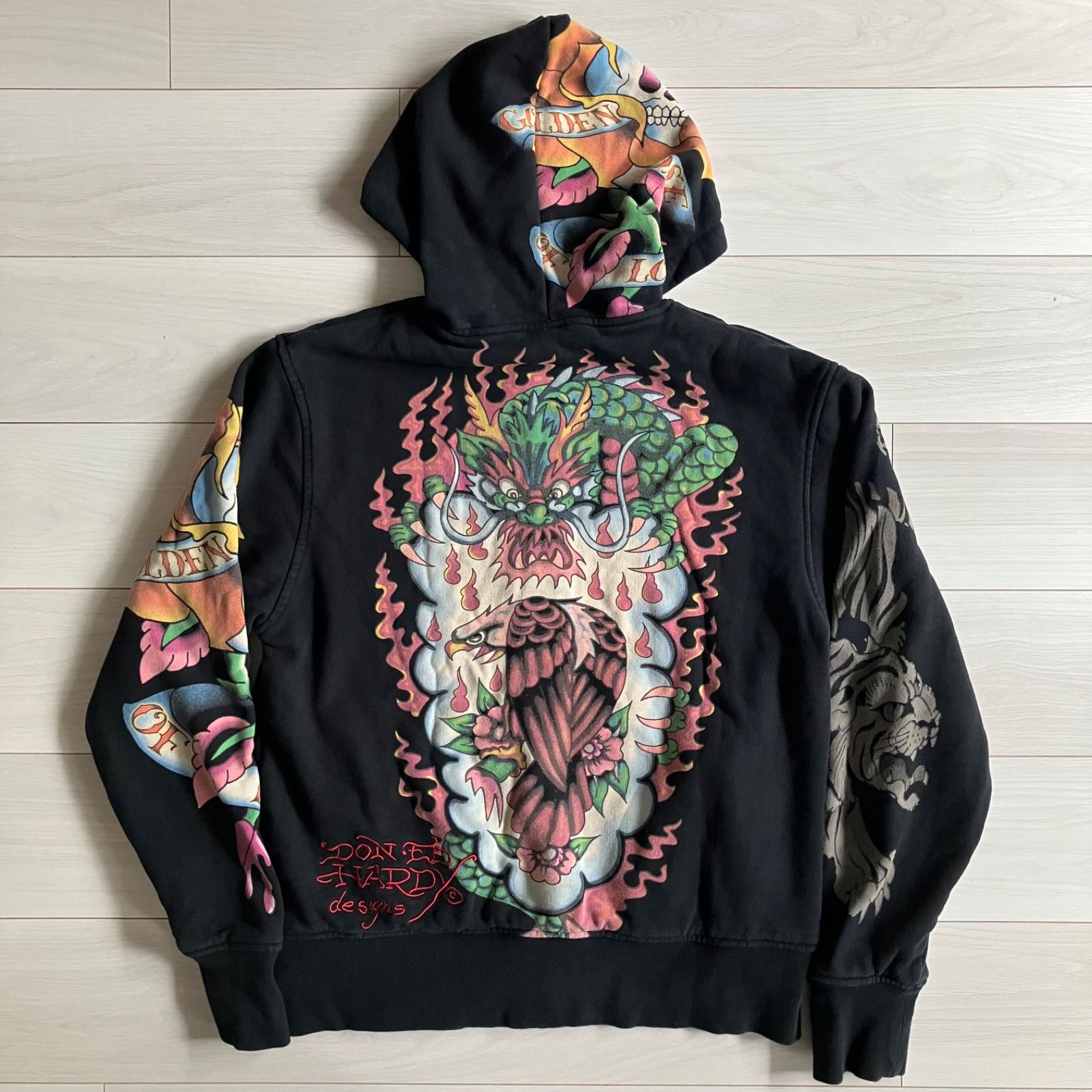 松村北斗 着用 ed hardy ジップ フーディー パーカー ストーンズ