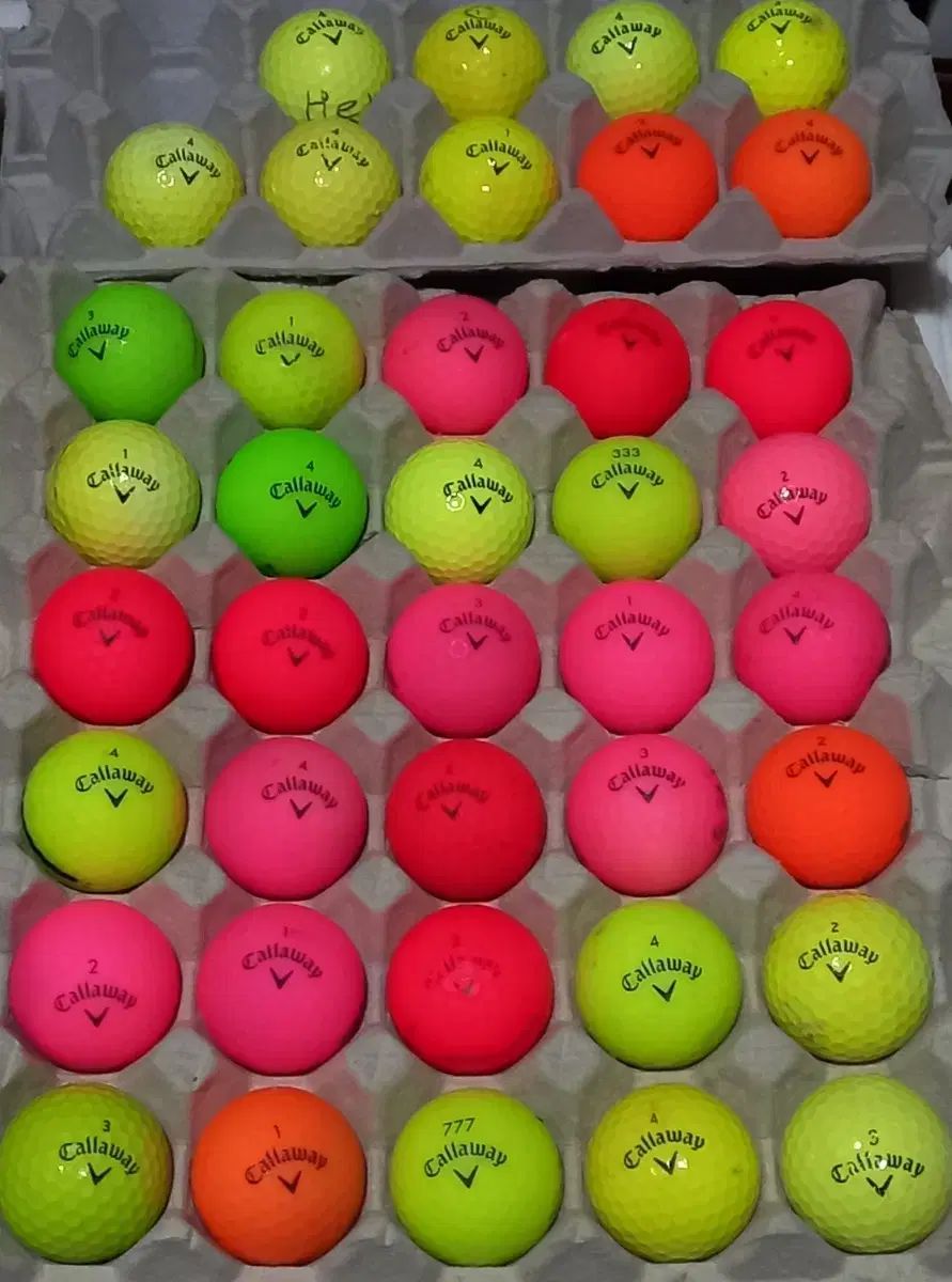 限定セール開催中！ Callaway キャロウェイ ゴルフボール 蛍光 50 犬